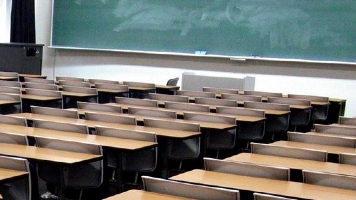 panica intr un liceu din braila ce gest a facut un elev in timpul orei de geografie o colega a