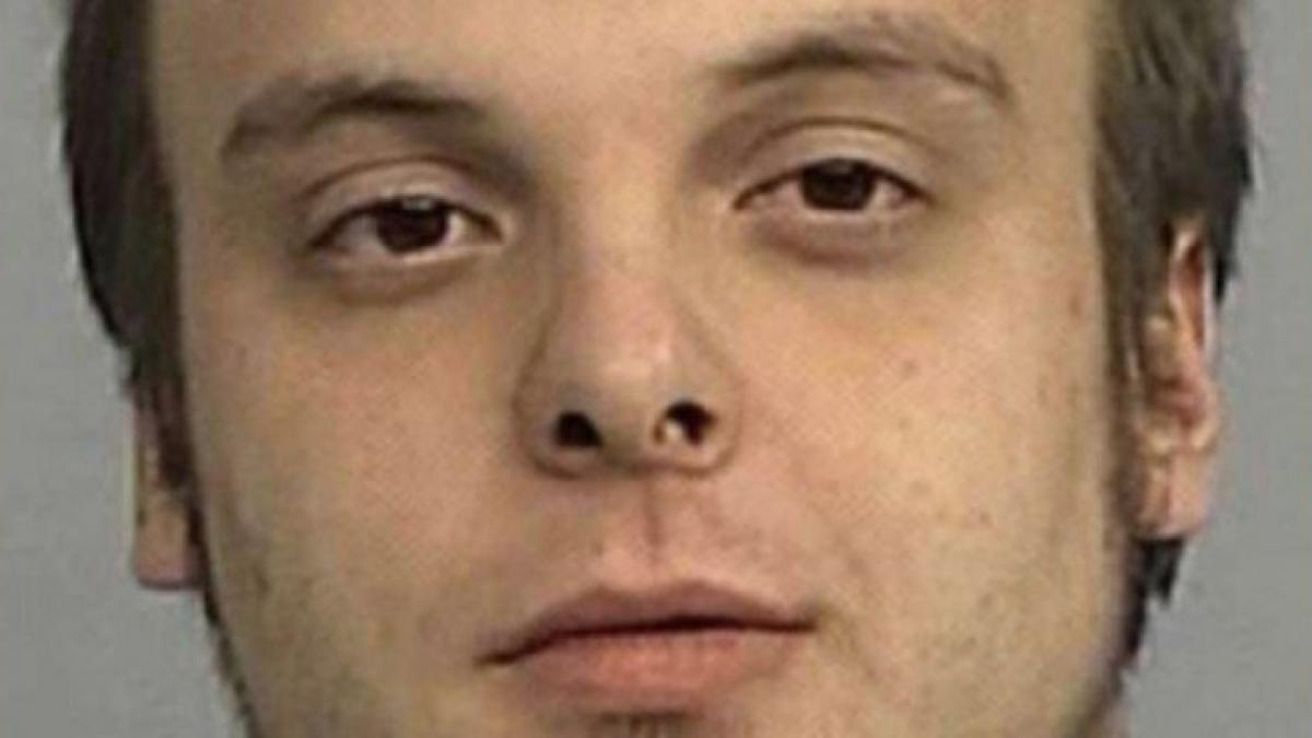 l au gasit umbland brambura pe strada si l au dus la sectie cand au auzit ce spune barbatul