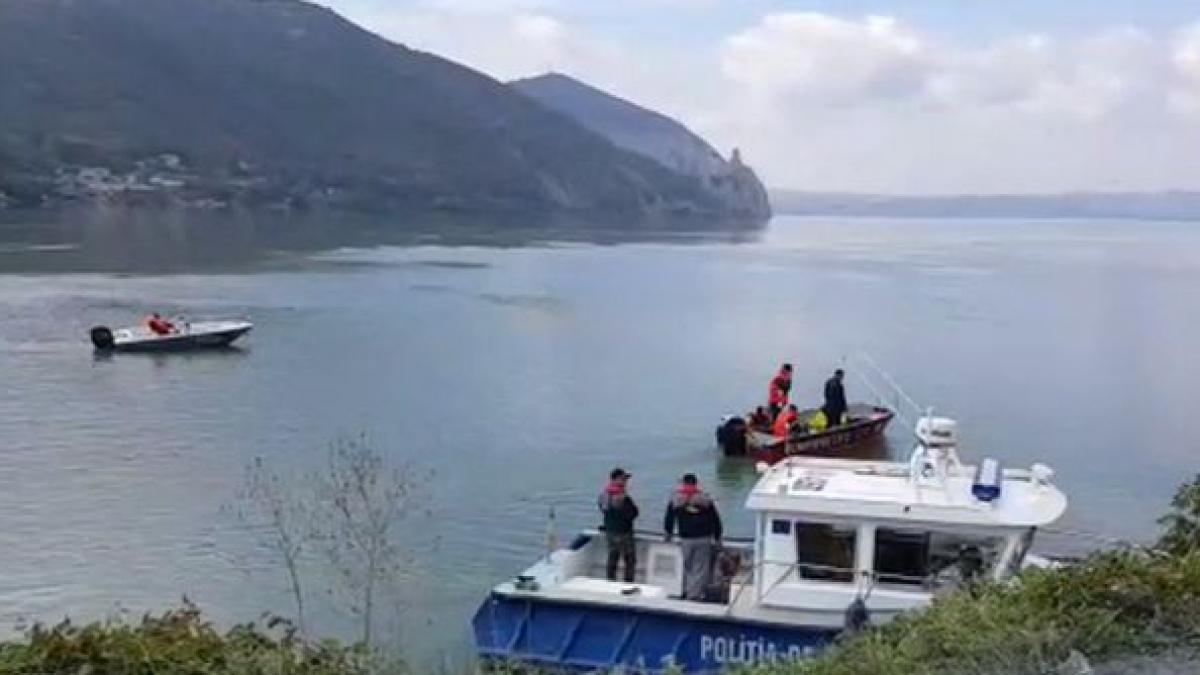 cele patru persoane care se aflau in masina cazuta in dunare nu au fost gasite ce ipoteze au