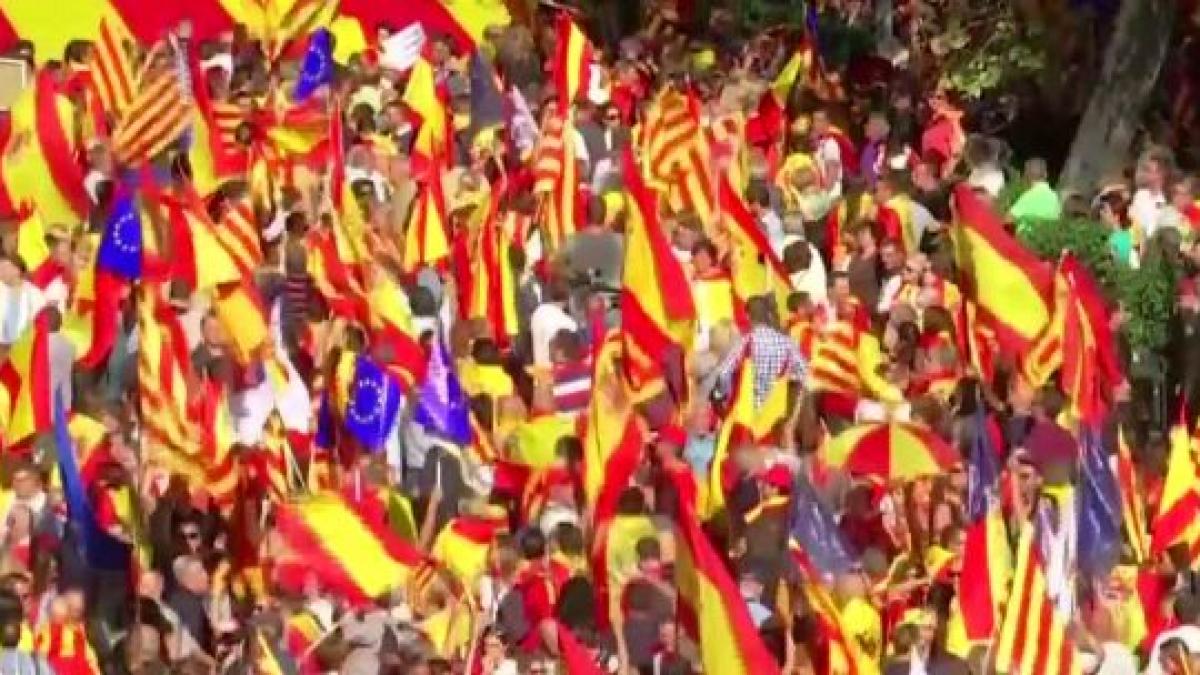 mars urias pentru unitatea spaniei sute de mii de oameni au protestat la barcelona video