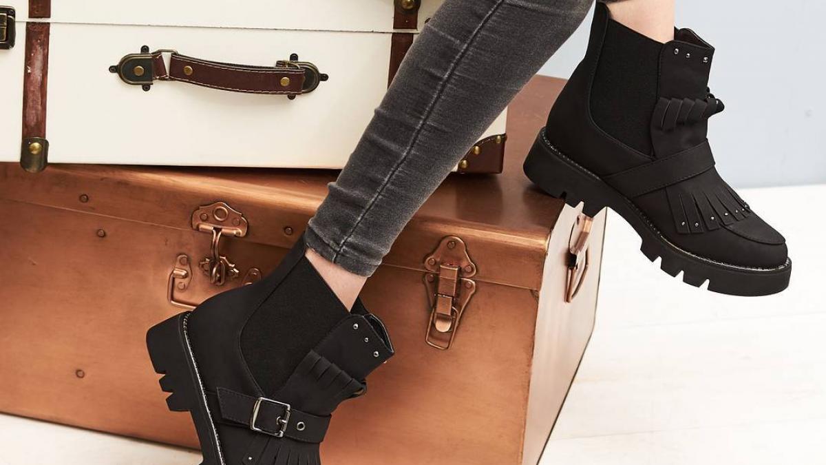 ce ghete purtam la birou in sezonul rece