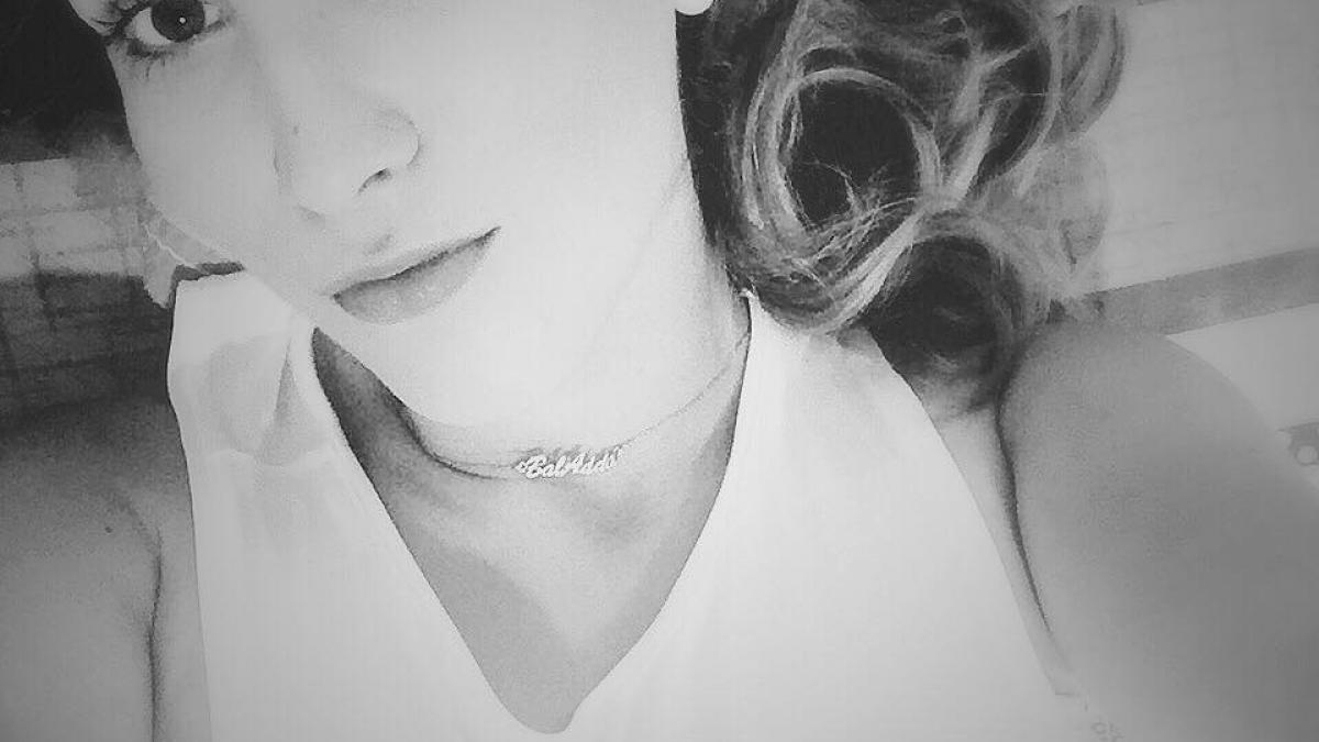 gest emotionant facut de o cantareata de la noi mesaj pentru viitoarele mame