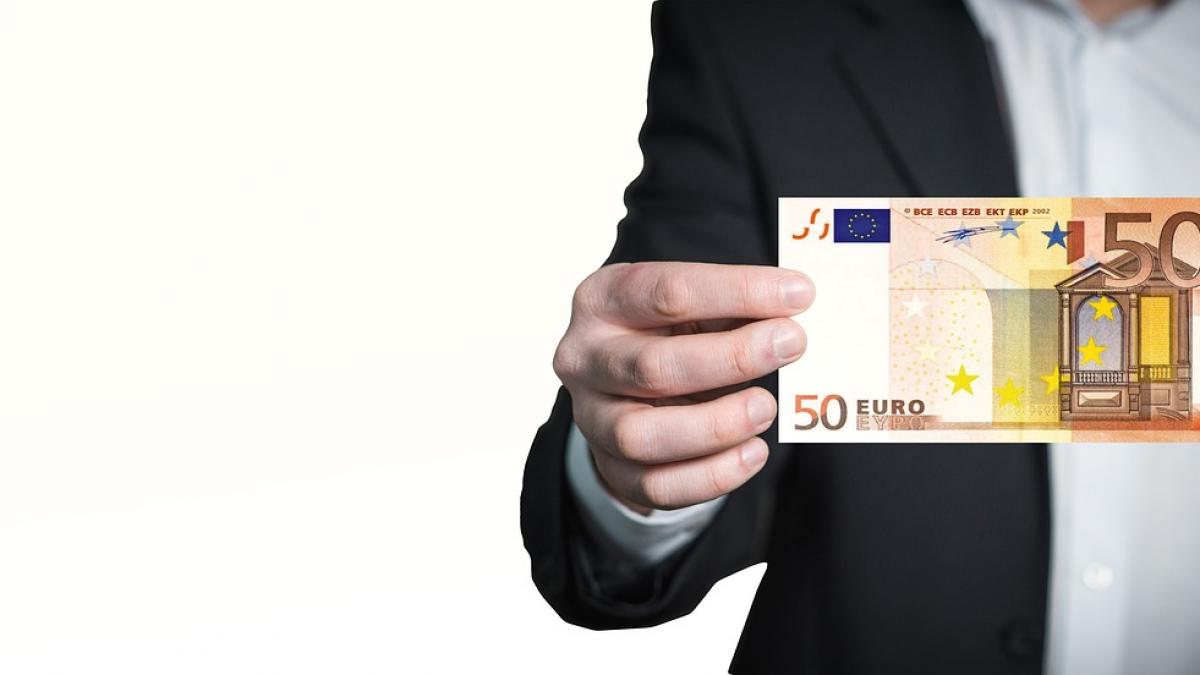 veste buna pentru zeci de mii de romani salariile lor vor creste la 50 de euro ora