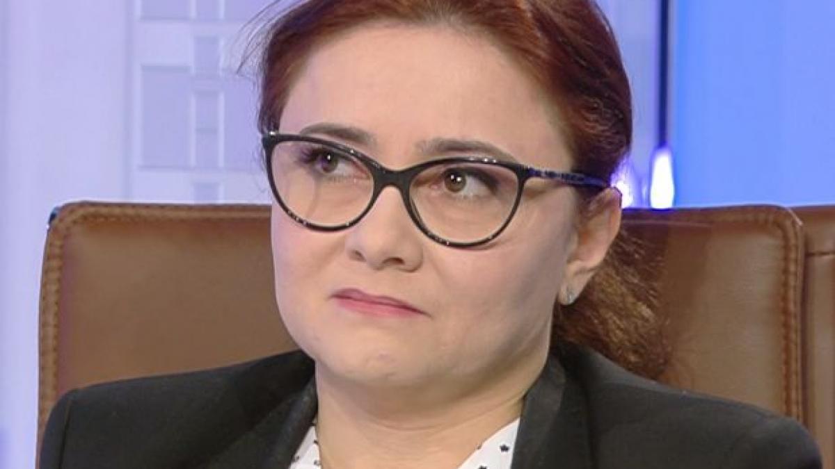 cristina traila atac dur la dorneanu nu poti tu sa califici din calitatea de presedintele a curtii