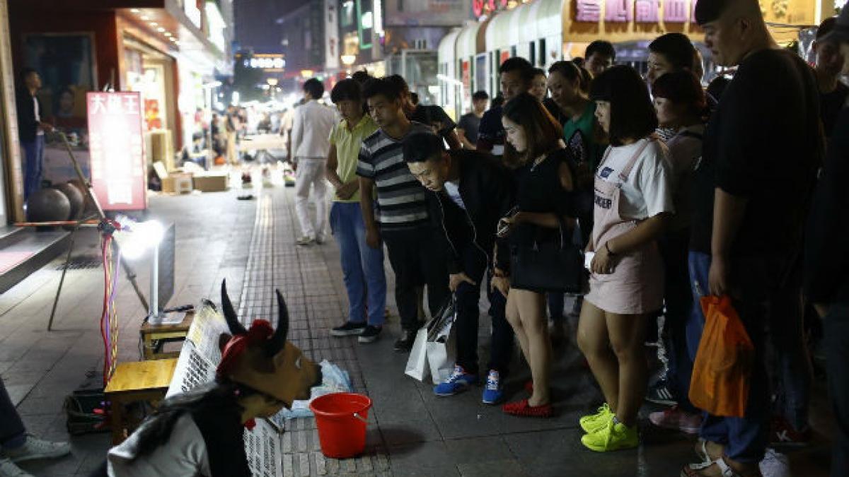 se costuma in fiecare zi in vaca toti credeau ca e nebuna dar cand au aflat cine era au inceput sa