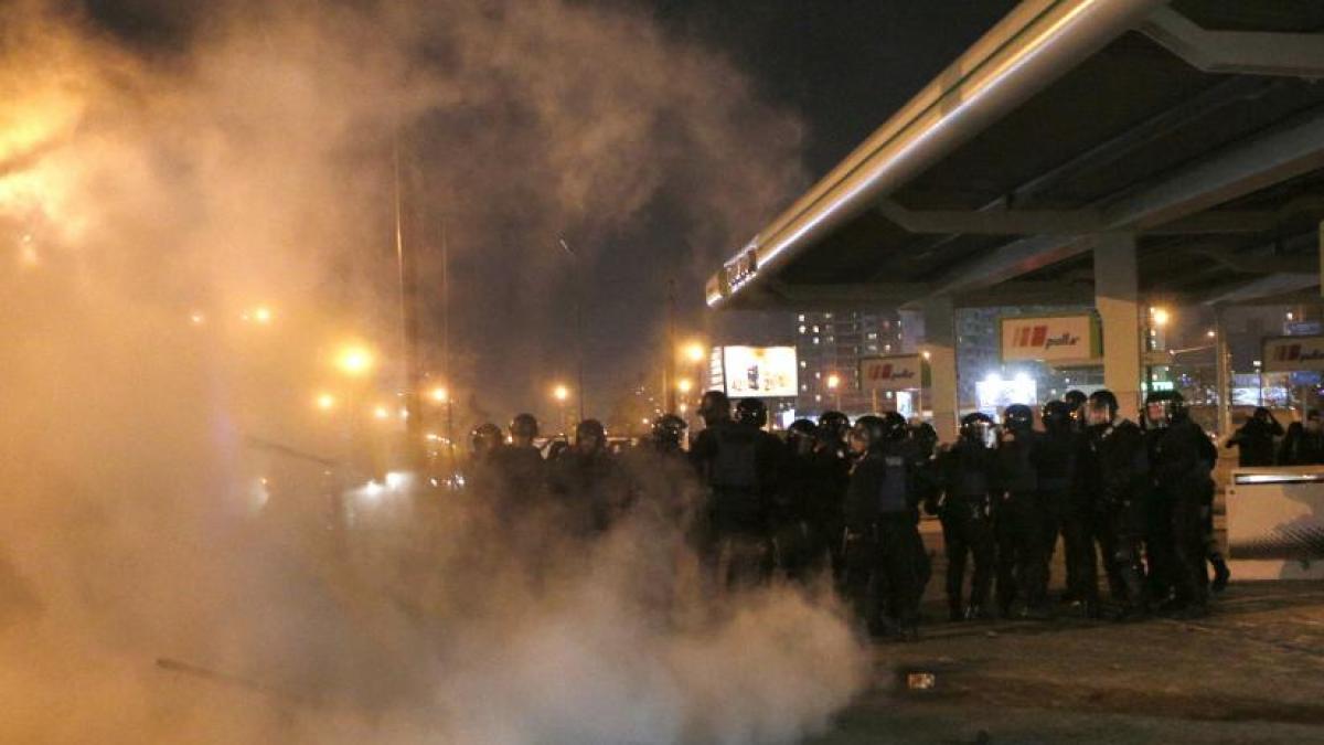 ciocniri violente intre mai multi protestatari si politie in cadrul unui protest in kiev