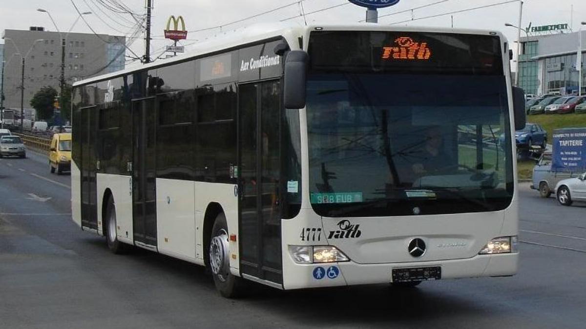 in autobuz un tip vorbea la telefon da da sunt cu treaba prin pantelimon batrana de langa el nu s a