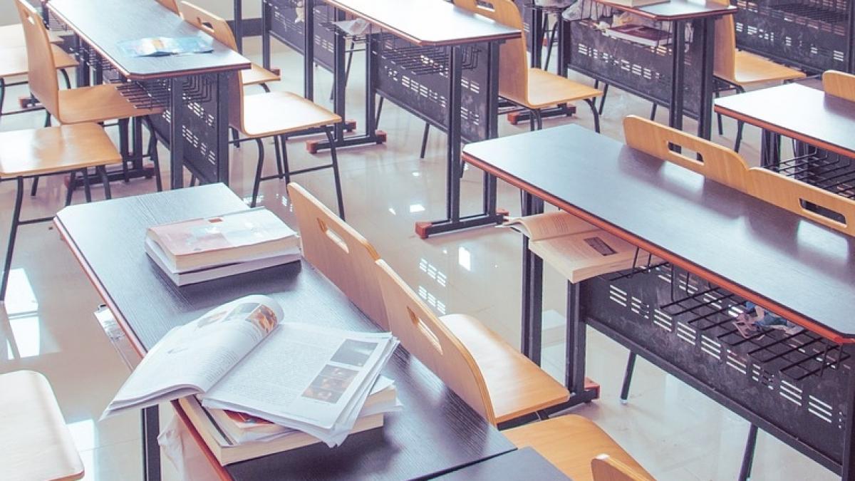 o noua restrictie pentru elevi cu ce nu vor mai avea voie la scoala