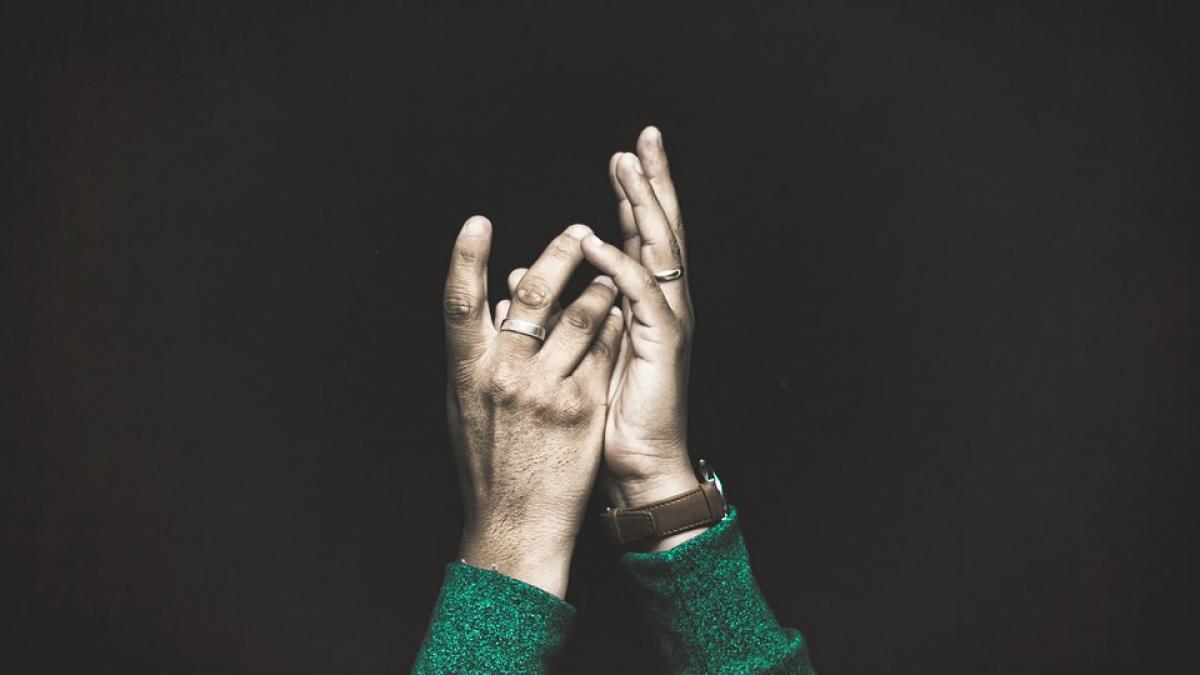 putini crestini stiu asta care este singurul moment in care ai voie sa ti scoti verigheta de pe