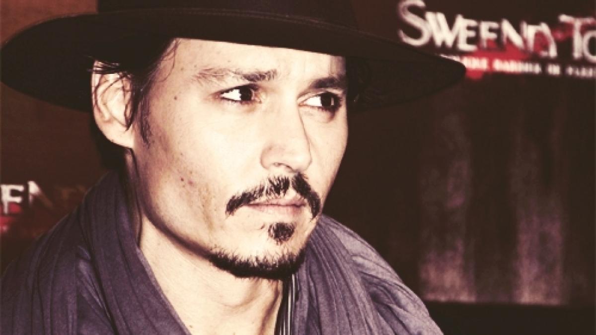 johnny depp a ajuns la sapa de lemn actorul isi da avocatii in judecata