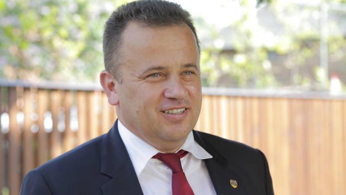 ministrul educatiei elevii au invins ce se va intampla cu manualele scolare