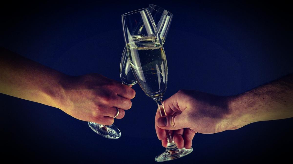 binomul detonat din interior cum se decidea la chermeze ce adversar merge la puscarie