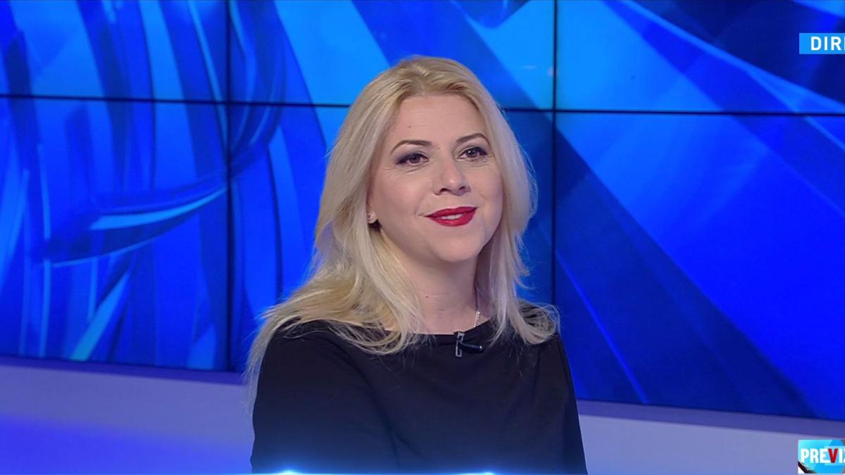 eroul zilei tanara care surprinde viata intr un cadru