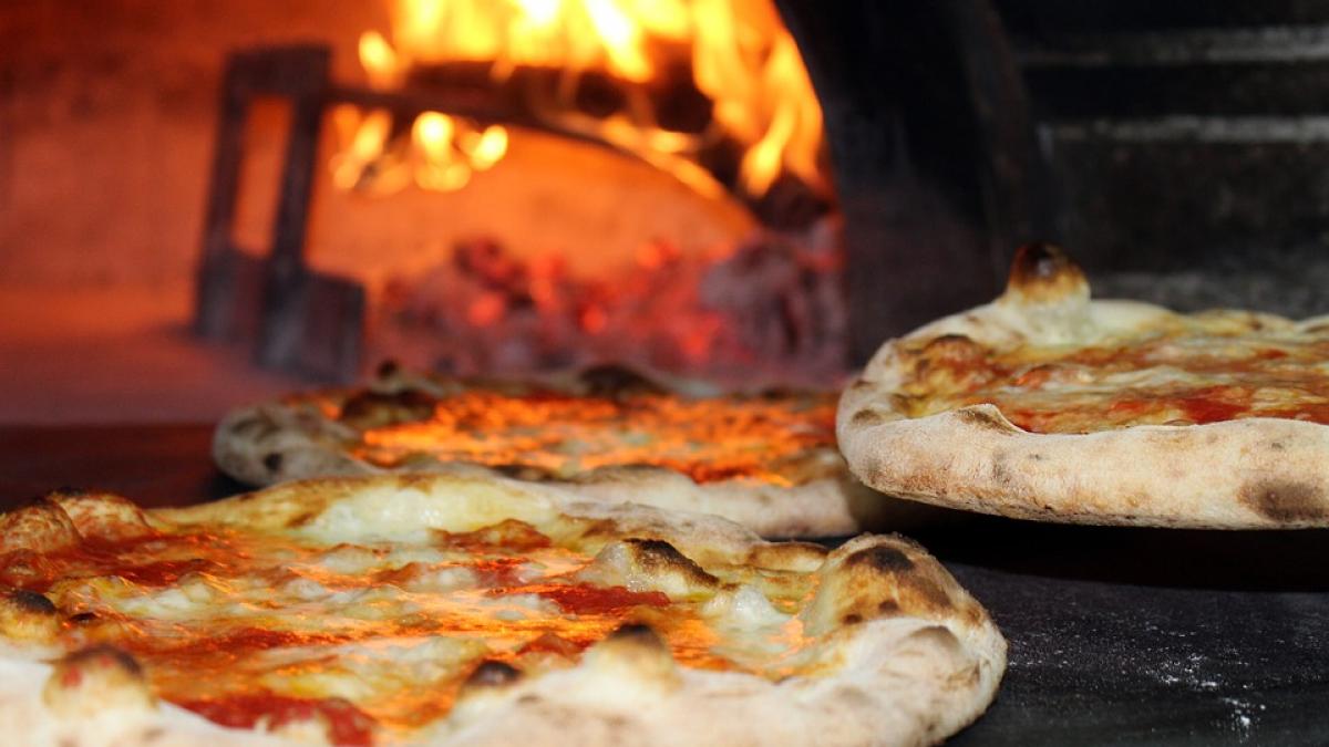 restaurantul in care protectia consumatorilor a gasit pizza vegetariana cu gandaci