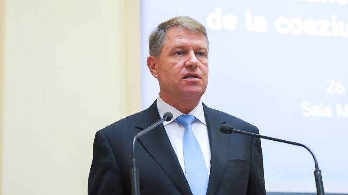 klaus iohannis a promulgat legea prin care sunt plafonate pensiile speciale ale parlamentarilor