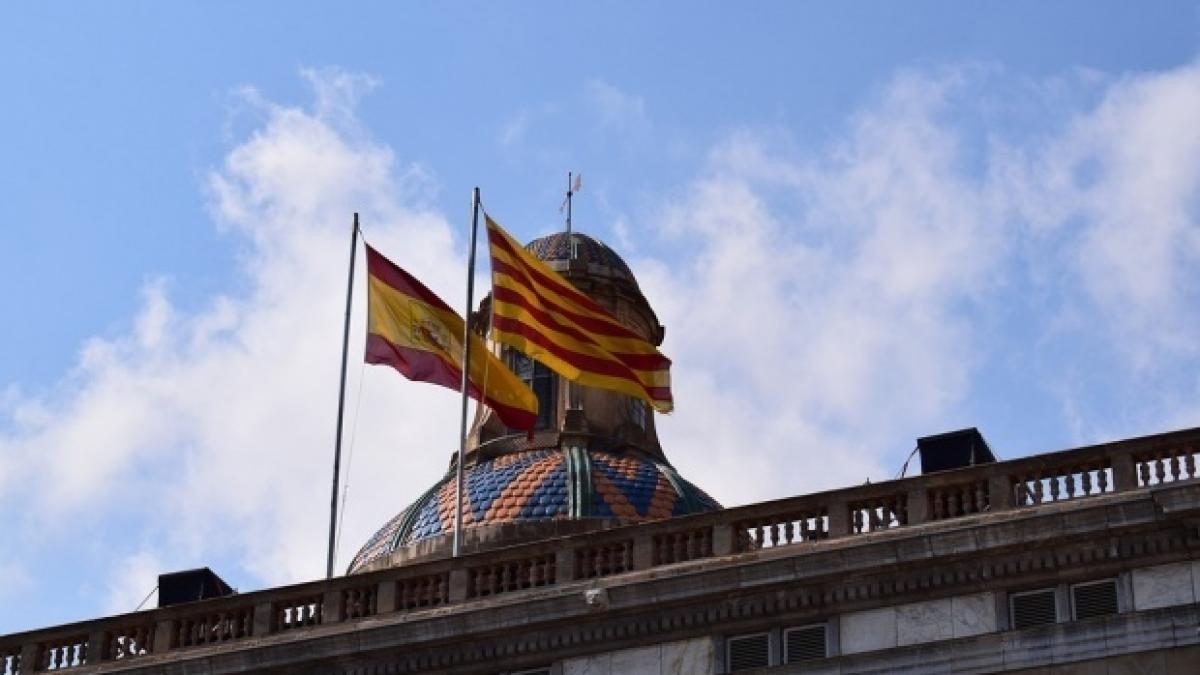 parlamentul cataloniei dezbate motiunea de autoproclamare a independentei