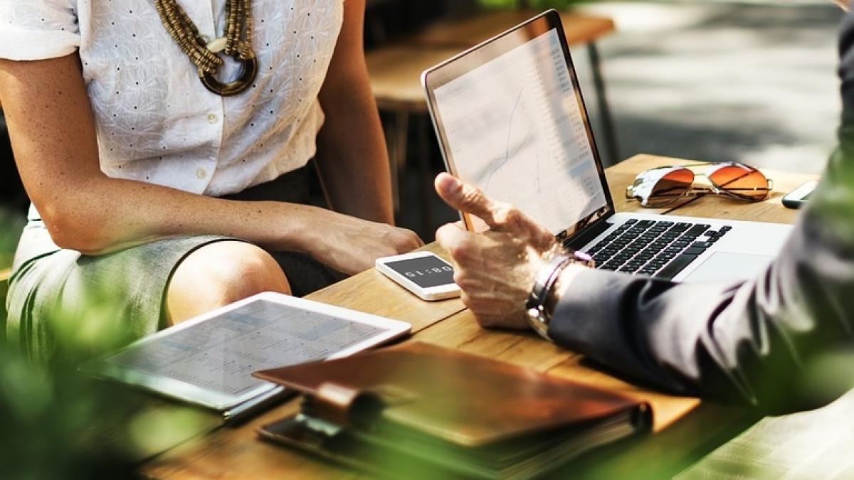 scandal urias international cum ti se pot lua datele din telefon si calculator