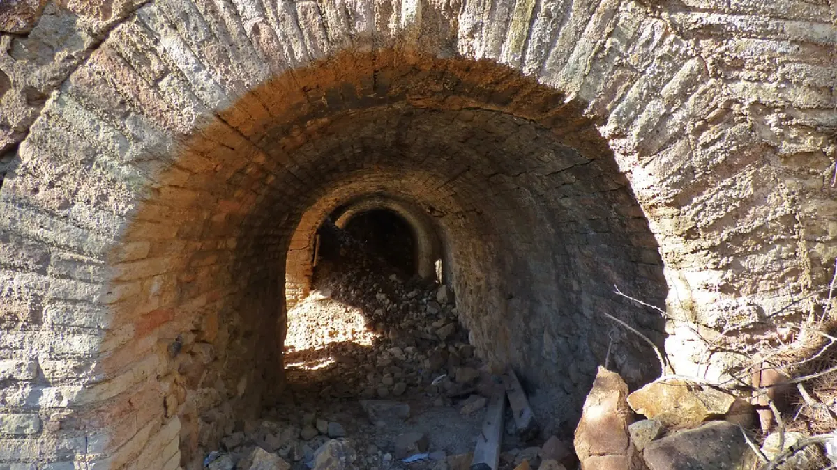 cel putin 200 de persoane au murit dupa prabusirea unui tunel in coreea de nord