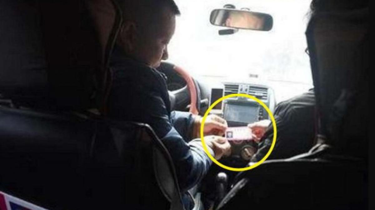 de 23 de ani acest barbat e sofer de taxi si fiecarui client ii pune o singura intrebare dar de