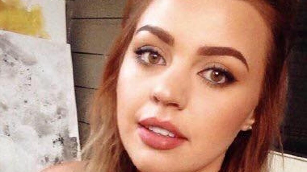 i a aparut un cos pe frunte si l a stors ca de obicei dupa o ora ceva cumplit i s a intamplat toata