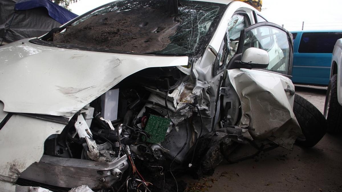 tragedie in suceava cinci tineri au murit in urma unui accident rutier masina in care se aflau a
