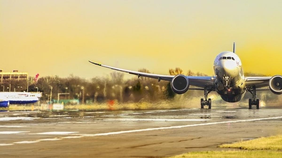 alerta aviatica aterizare de urgenta pe aeroportul otopeni
