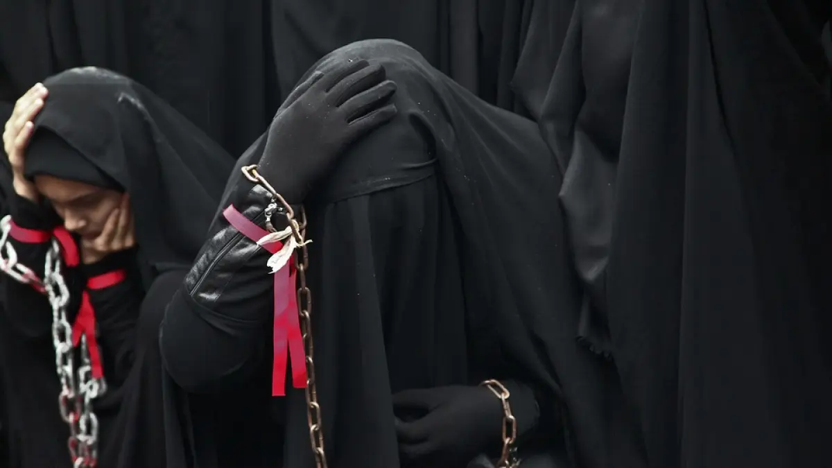 doua femei din arabia saudita s au certat pe whatsapp pedeapsa pe care au primit o intrece orice
