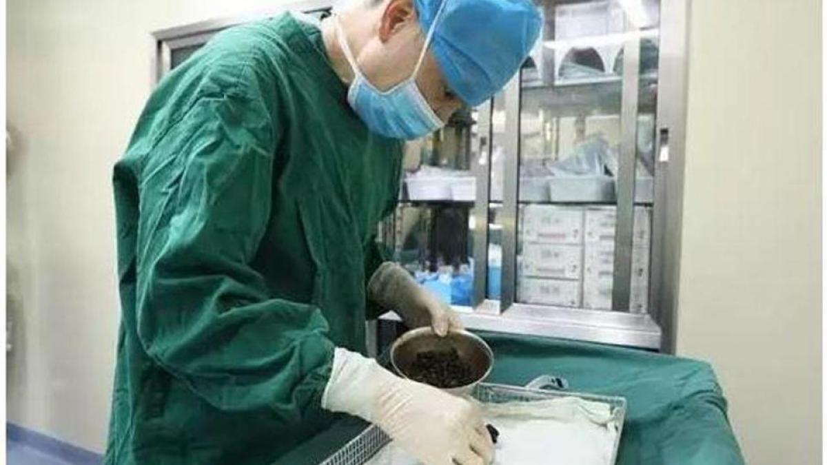 timp de opt ani a sarit peste micul dejun cand femeia a ajuns la spital cu dureri cumplite de