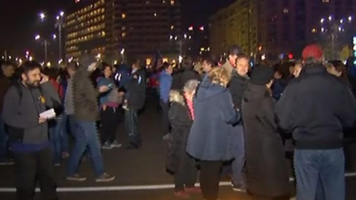 aparitie surpriza printre protestatari oamenilor nu le a venit sa creada ce vad