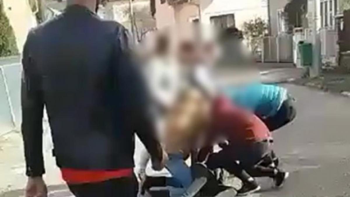 bataie intre eleve langa liceul din gura humorului de la ce ar fi pornit