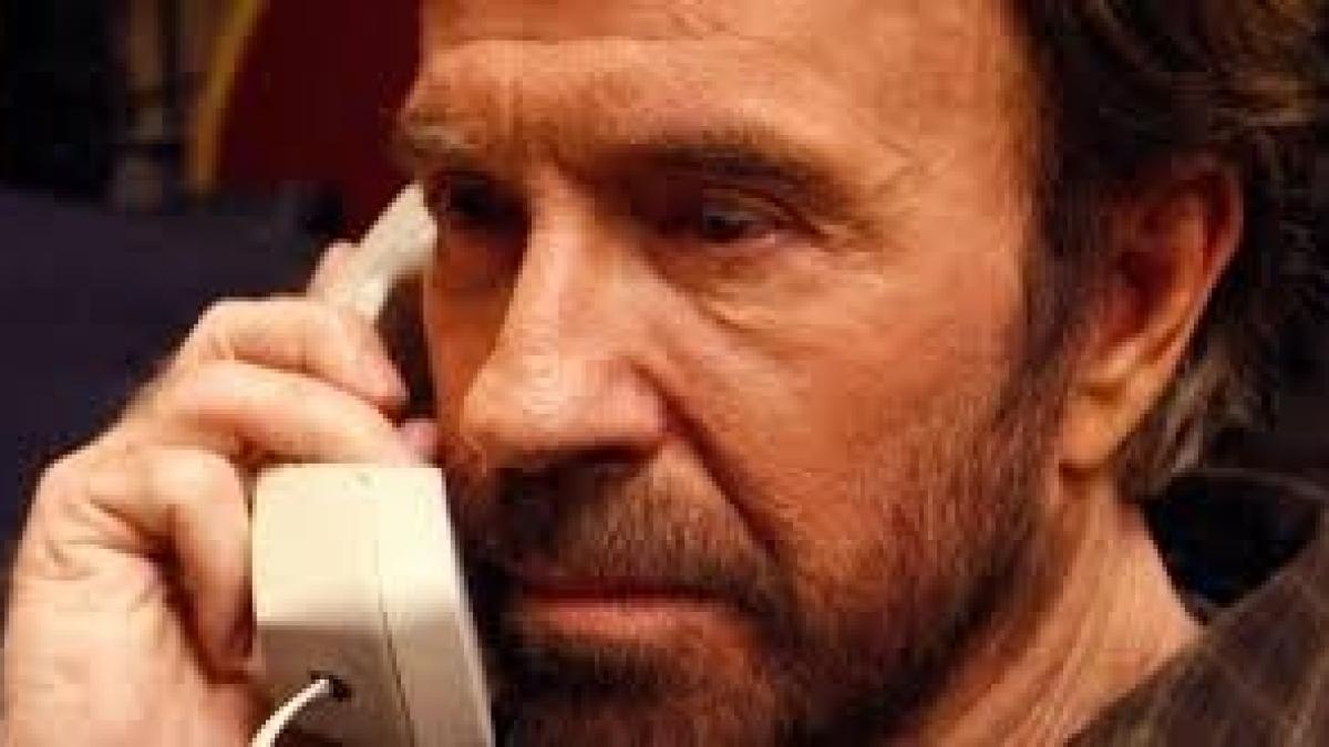chuck norris este devastat sotia sa la un pas de moarte femeia a fost oravita