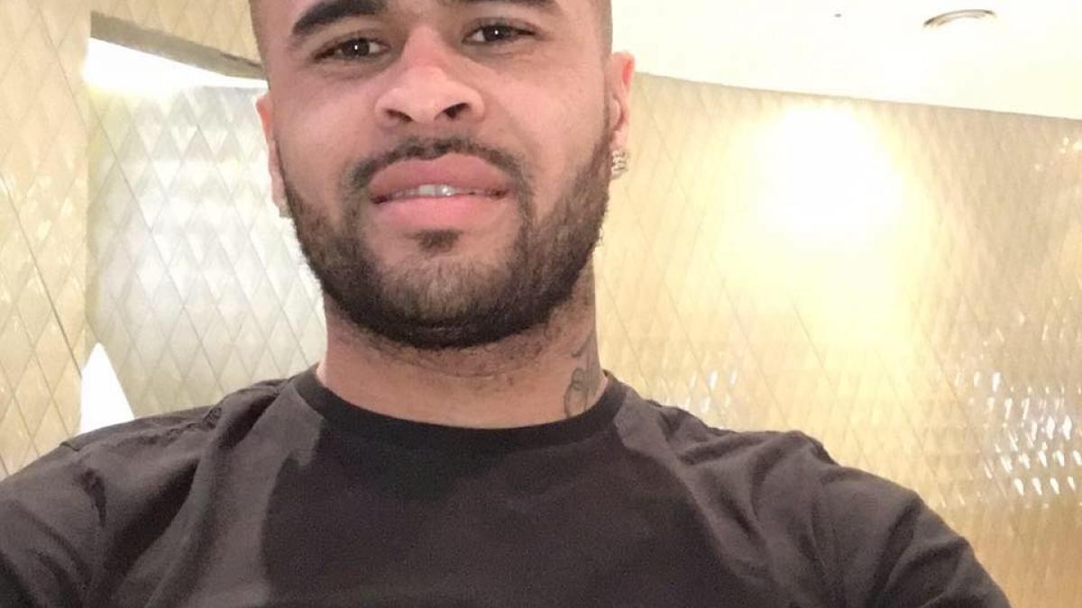 un cunoscut jucator de fotbal a murit la doar 25 de ani a facut infarct