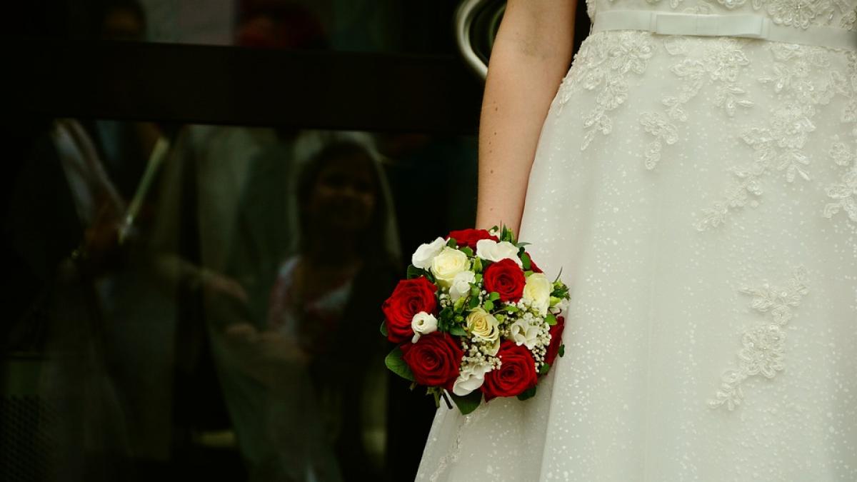 a aflat ca femeia cu care trebuia sa se casatoreasca l a inselat barbatul a asteptat pana in ziua