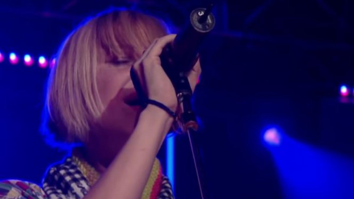 cantareata sia a publicat poze nud cu ea pentru ca paparazzii sa nu obtina niciun ban pe ele