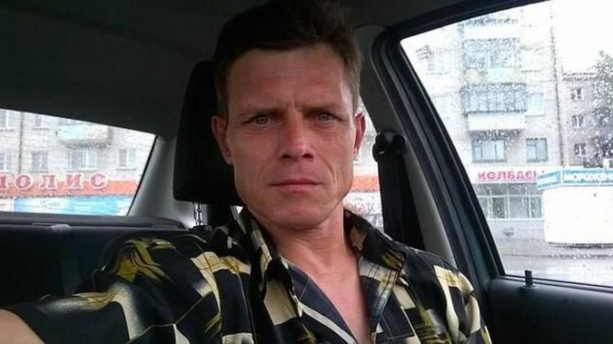 un barbat a muscat dintr o femeie la o intalnire romantica a legat o cu un cordon si si a infipt