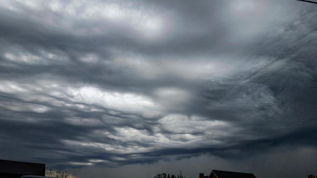 avertizari de fenomene meteo periculoase in cinci judete din tara ce se intampla in urmatoarele ore