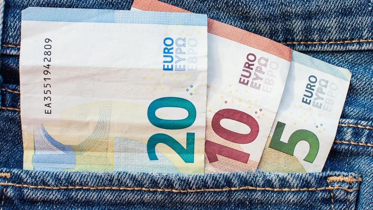 ce explicatie au expertii pentru explozia cursului euro