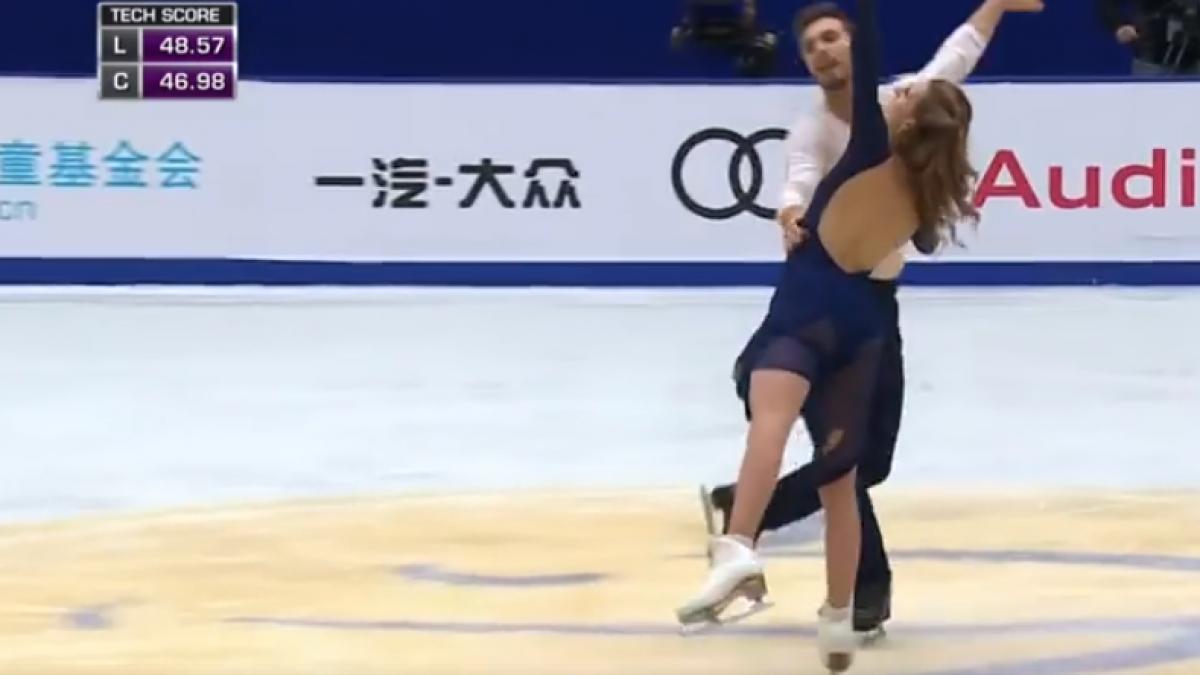 imagini impresionate dansul pe gheata superb al acestor patinatori campioni au stabilit instant un