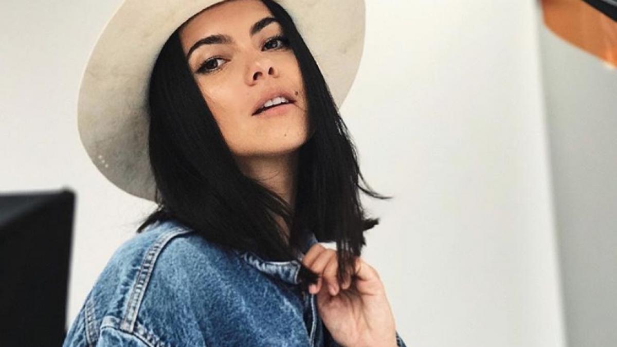 cum arata dressing ul innei are o camera intreaga atent aranjata