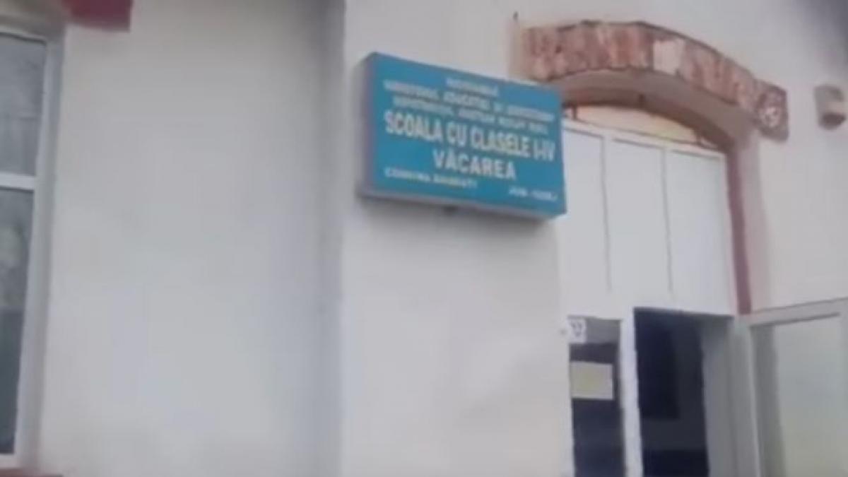 panica la o scoala din gorj toti elevii au fost evacuati de urgenta video