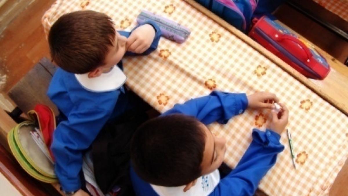 schimbari majore in legea educatiei se vrea introducerea invatamantului obligatoriu de 15 clase