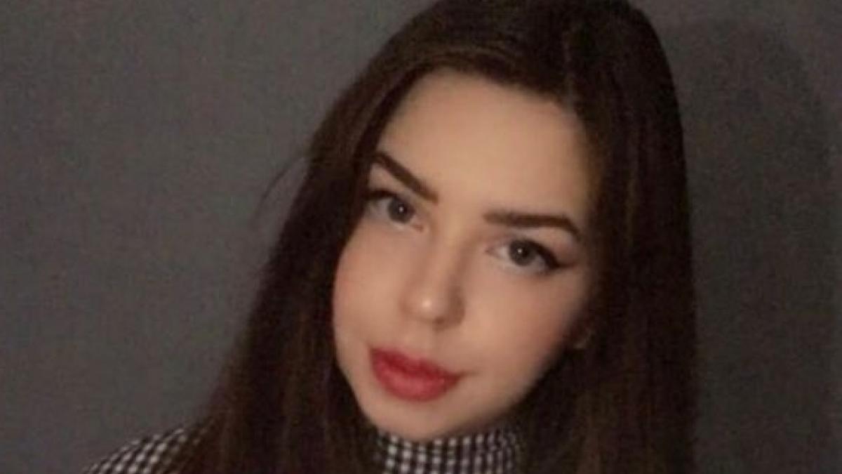 si a scos virginitatea la licitatie si a primit 2 2 milioane de lire sterline un politician rus si