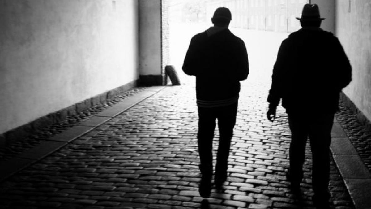 un fost sef al sri s a asociat cu un condamnat la patru ani de inchisoare ce afacere au cei doi