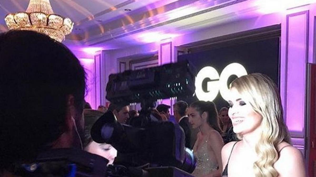 moment rusinos trait de o prezentatoare din spania pe covorul rosu ce a patit