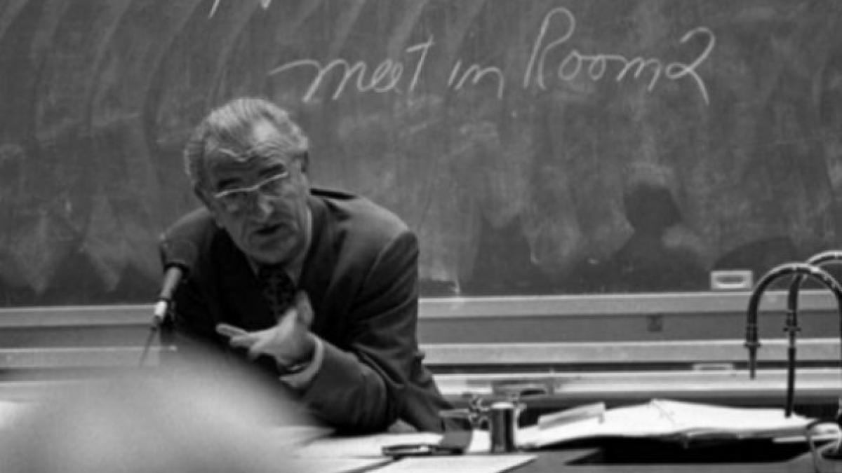 mesajul unui profesor a devenit viral avem o tara plina de imbecili cu studii superioare sunteti o