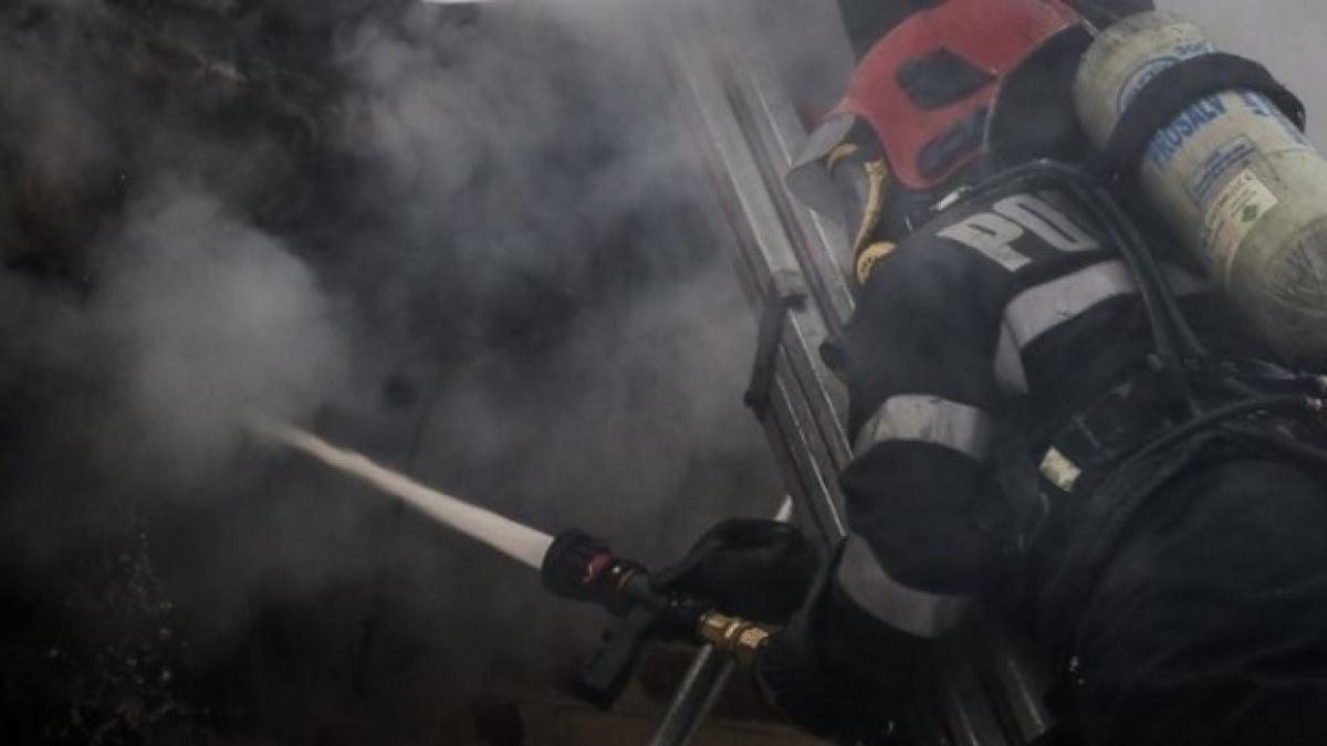 incendiu puternic in portul constanta trei marinari raniti