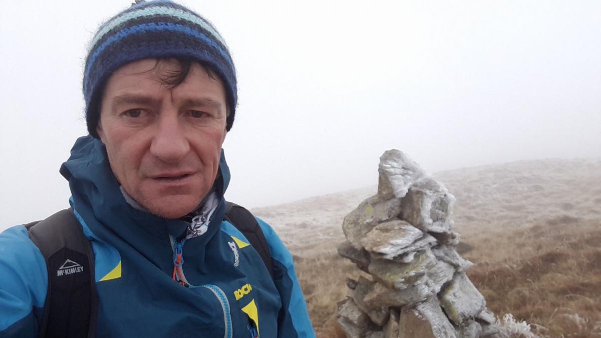 o inscriptie misterioasa a fost descoperita de un alpinist pe o stanca in muntii carpati