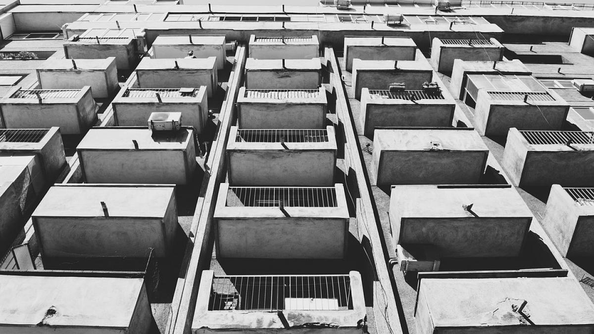 caz dramatic in iasi o fetita de doi ani a cazut de la etajul trei al unui bloc