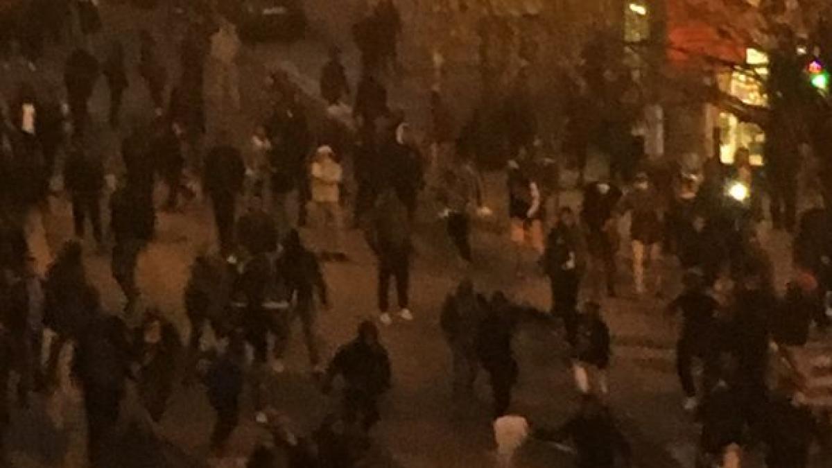 violente la bruxelles politia a arestat 50 de persoane