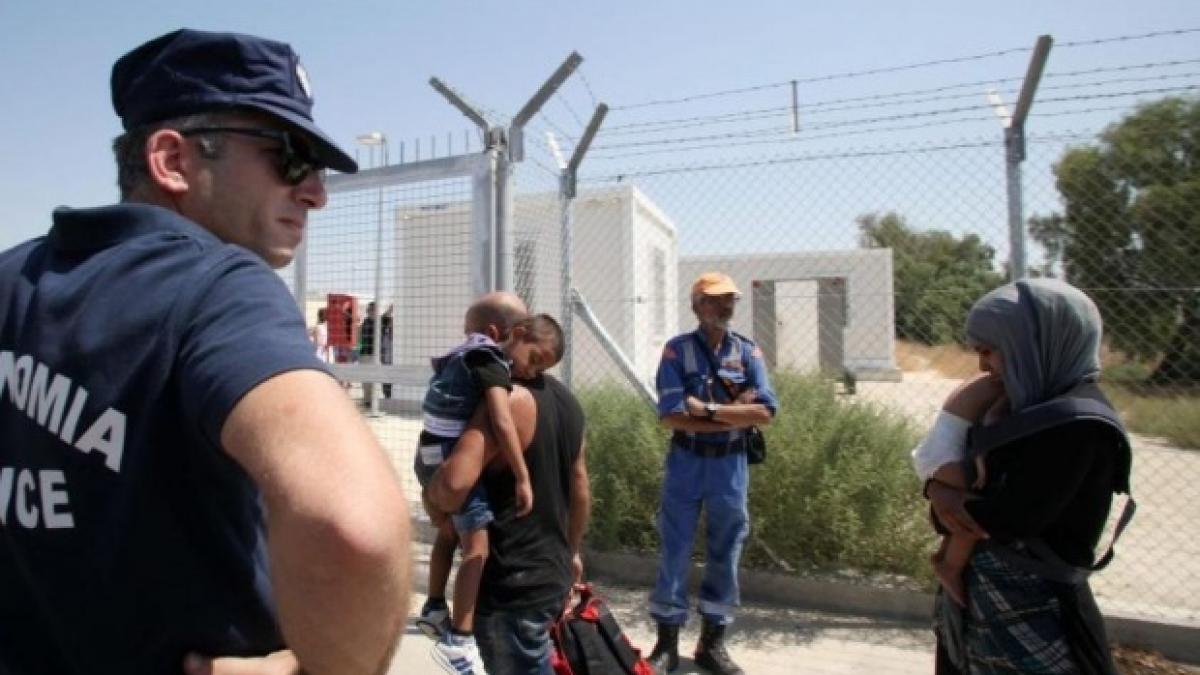 panica in franta focuri de arma la calais in timpul unei batai intre grupuri de afgani